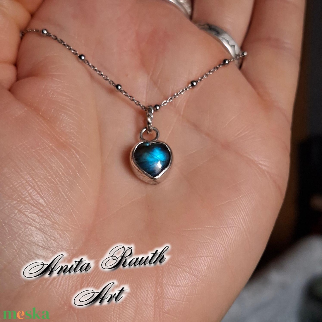 Kis szív Labradorit medál - kék árnyalattal - ékszer - nyaklánc - medál - Meska.hu