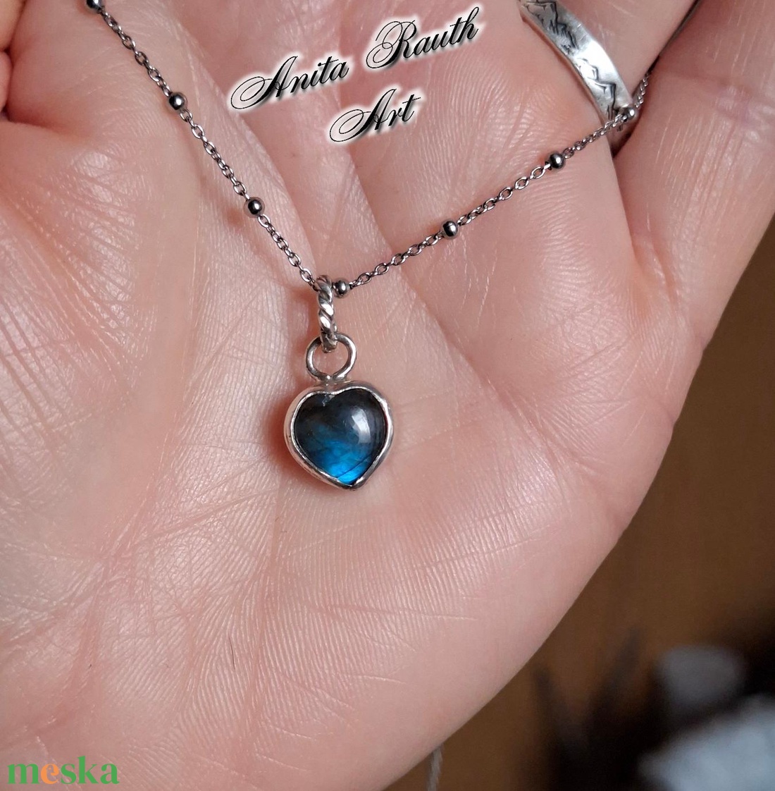 Kis szív Labradorit medál - kék árnyalattal - ékszer - nyaklánc - medál - Meska.hu