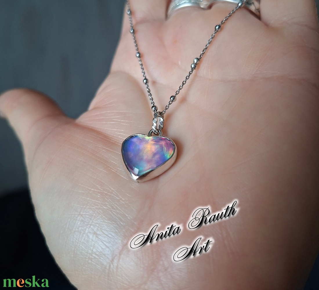 Aurora opál szív medál  - ékszer - nyaklánc - medál - Meska.hu