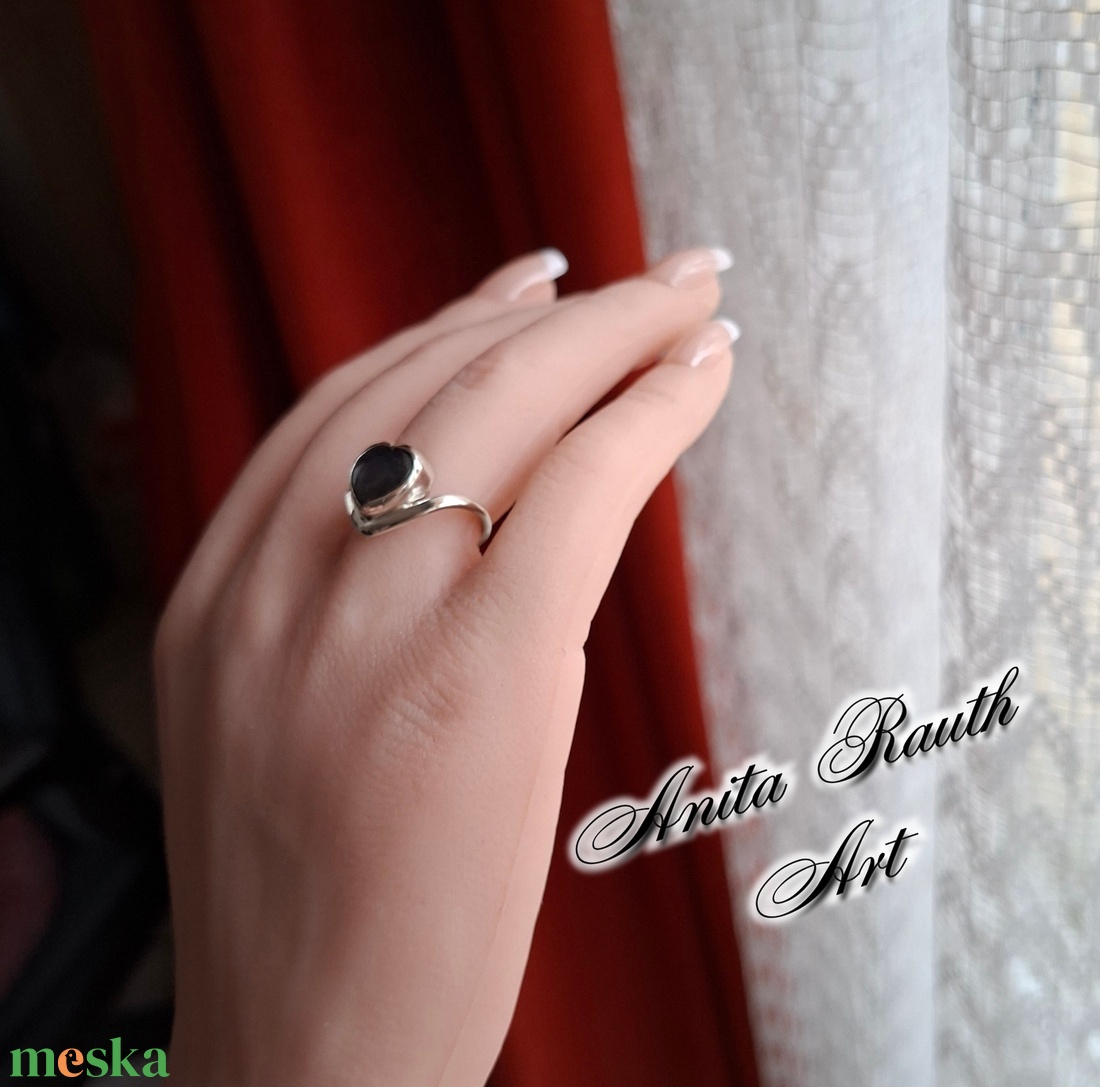 Labradorit gyűrű - szív forma - ékszer - gyűrű - statement gyűrű - Meska.hu