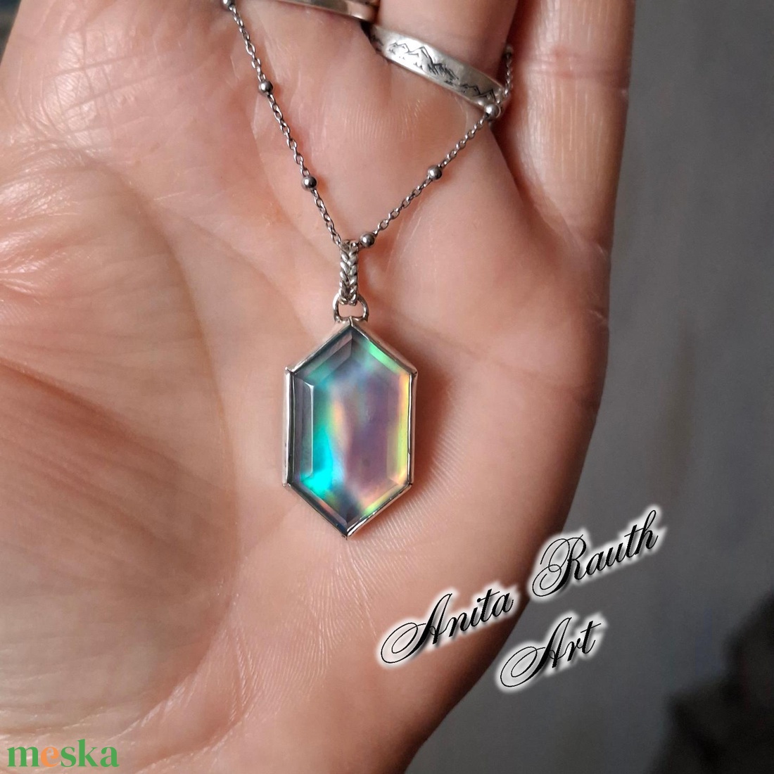 Aurora opál medál - hatszögletű - ékszer - nyaklánc - medál - Meska.hu