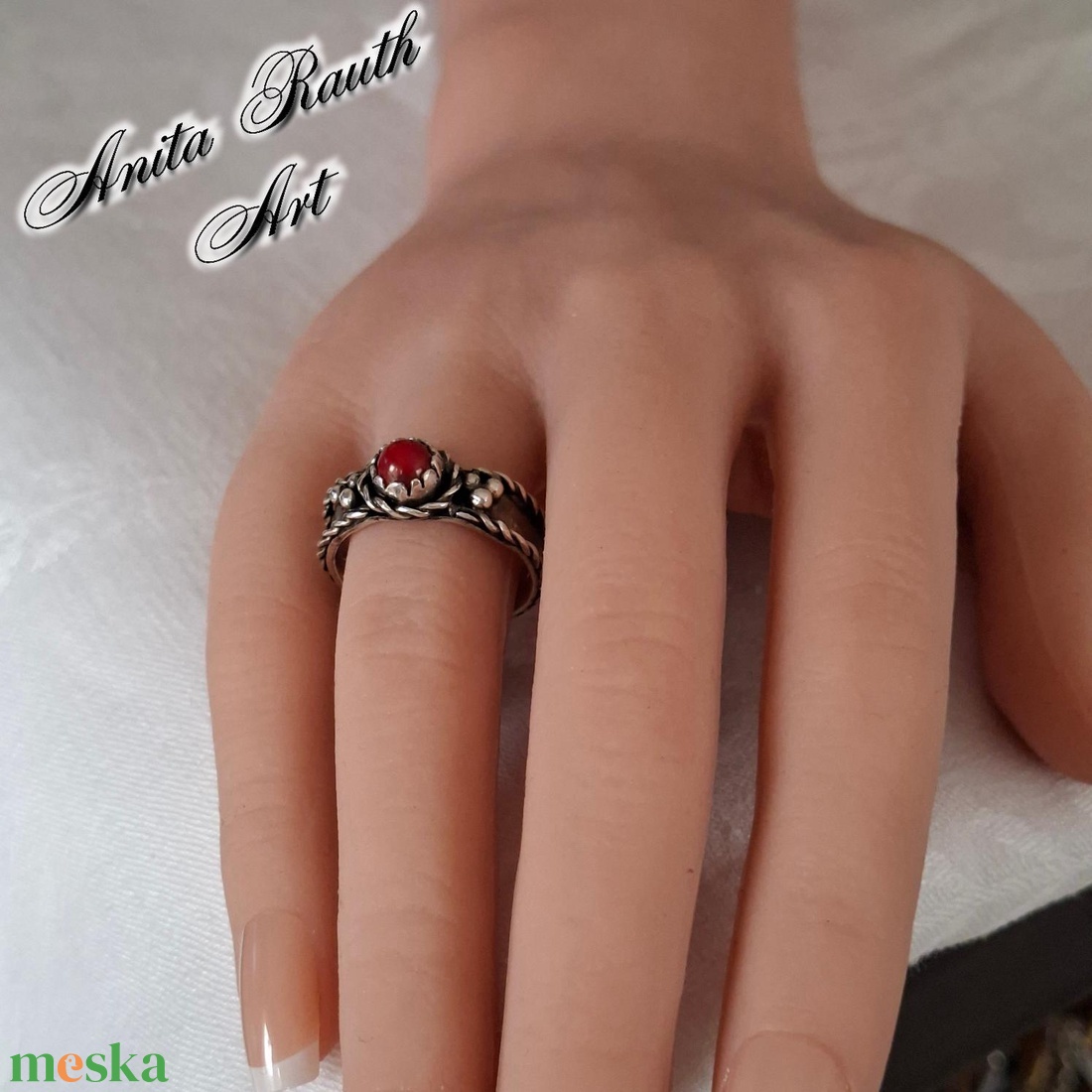 Korallgyöngyös gyűrű - ékszer - gyűrű - gyöngyös gyűrű - Meska.hu