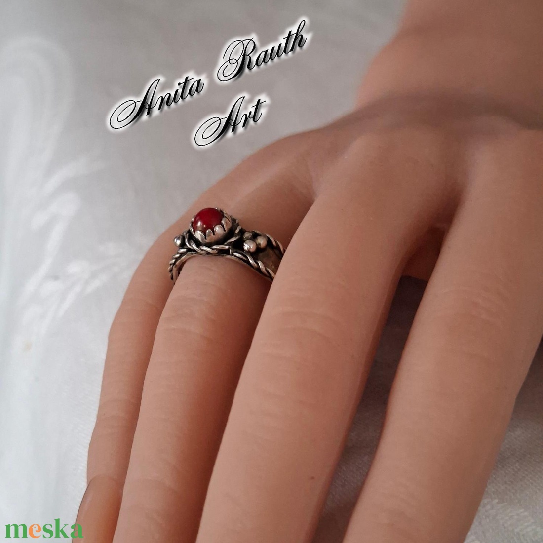 Korallgyöngyös gyűrű - ékszer - gyűrű - gyöngyös gyűrű - Meska.hu