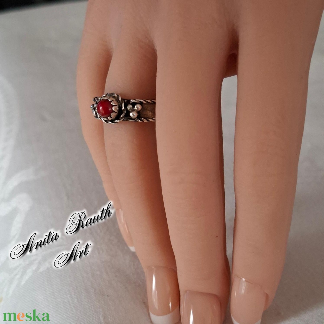 Korallgyöngyös gyűrű - ékszer - gyűrű - gyöngyös gyűrű - Meska.hu