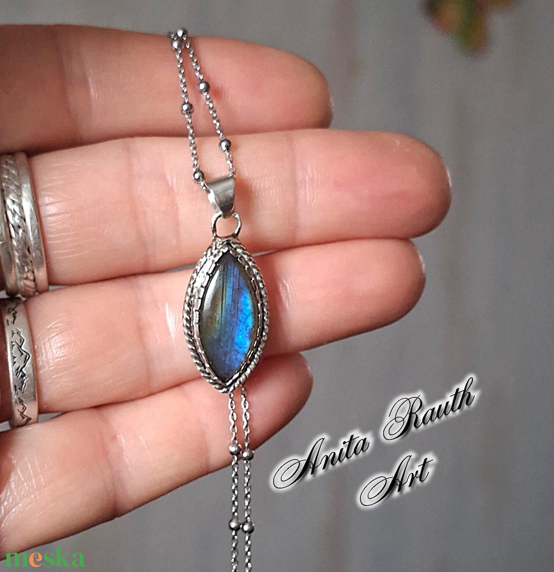 Labradorit medál - mandula forma - ékszer - nyaklánc - medál - Meska.hu