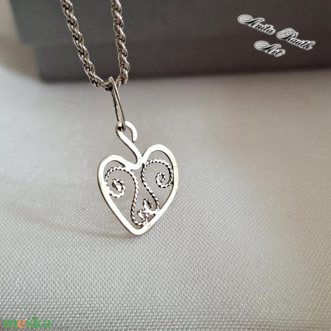 Extra vékony Sterling ezüst szív medál - ékszer - nyaklánc - medál - Meska.hu