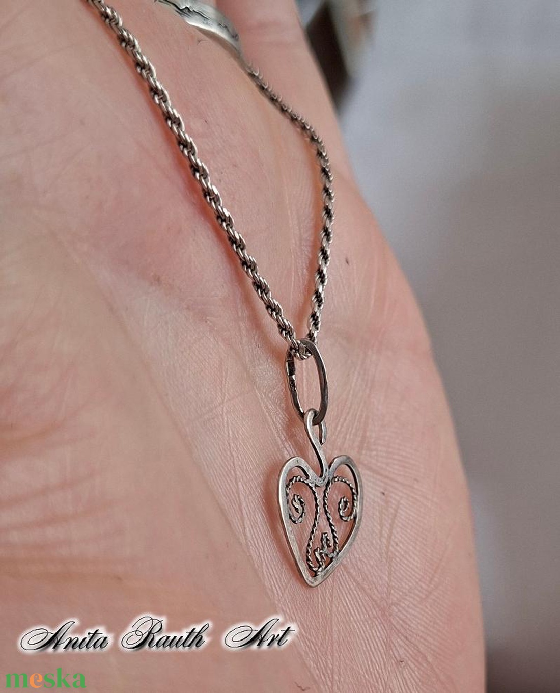 Extra vékony Sterling ezüst szív medál - ékszer - nyaklánc - medál - Meska.hu