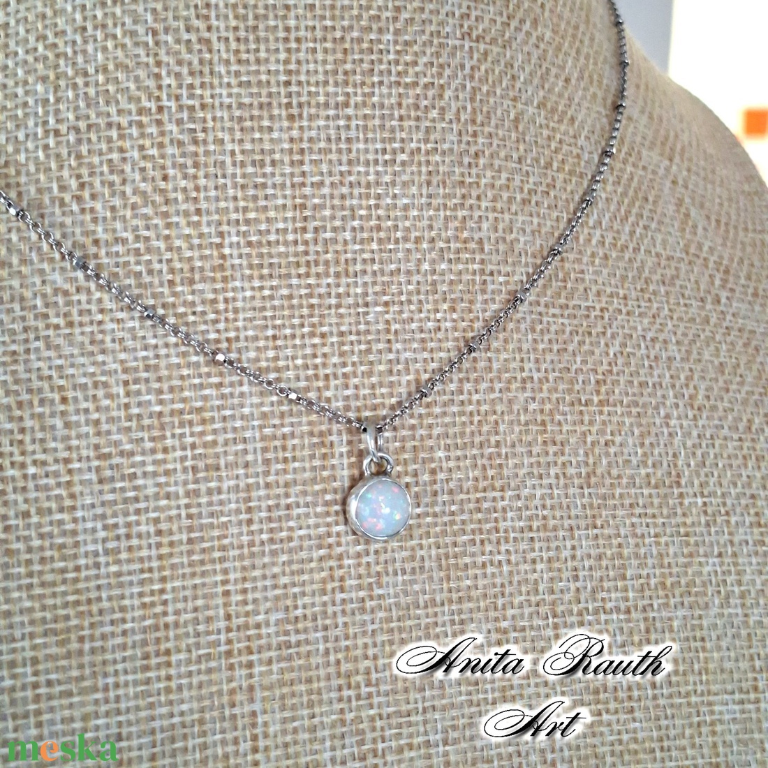 Fehér színű etióp opál medál - ékszer - nyaklánc - medál - Meska.hu