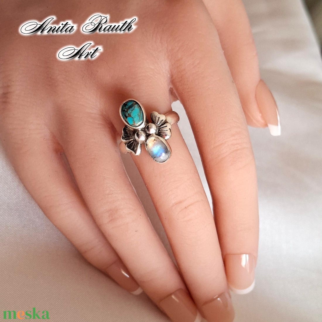 Türkiz-Holdkő gyűrű ezüst virágszirmokkal - ékszer - gyűrű - statement gyűrű - Meska.hu