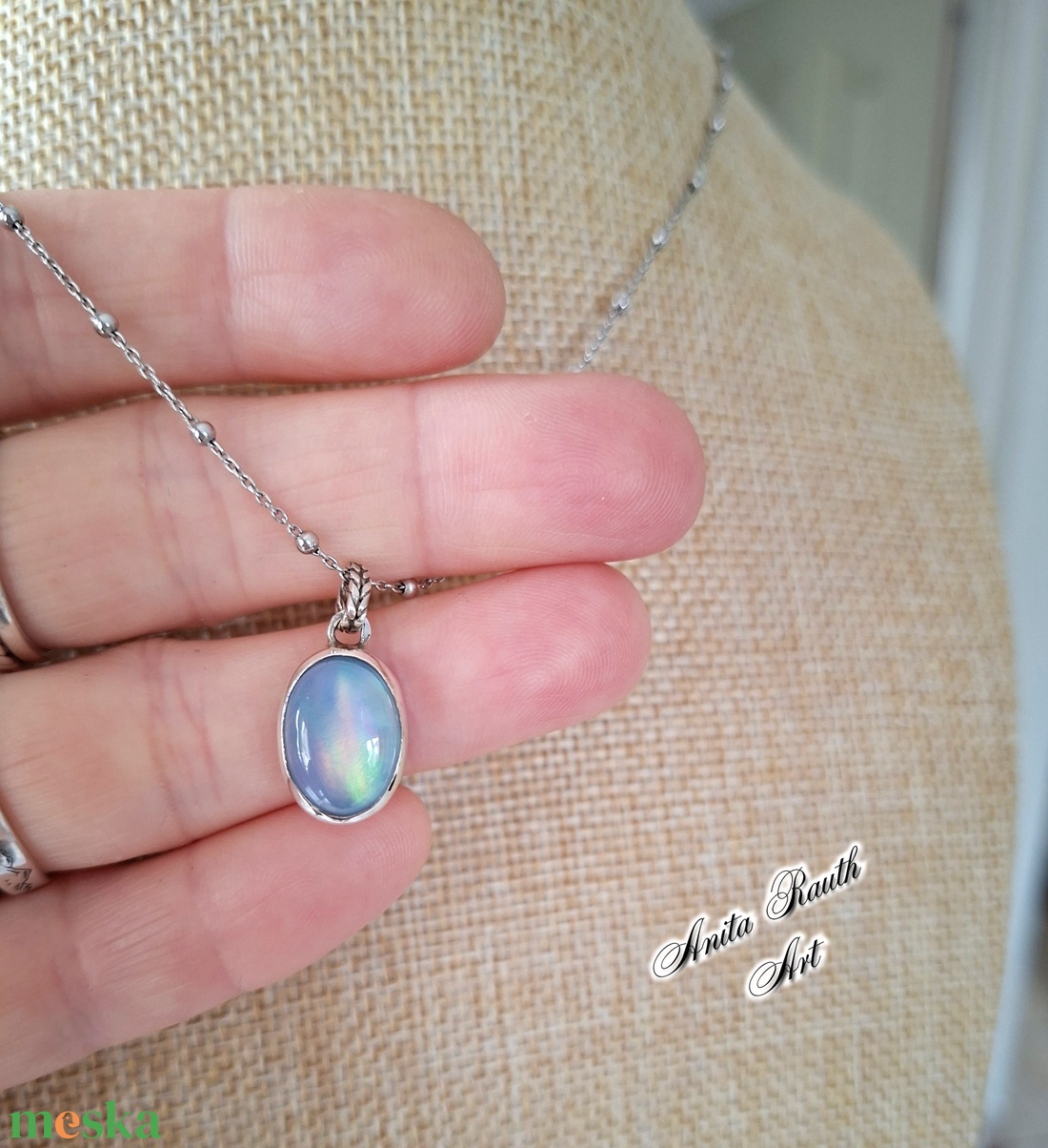 Aurora opál ovális medál - ékszer - nyaklánc - medál - Meska.hu