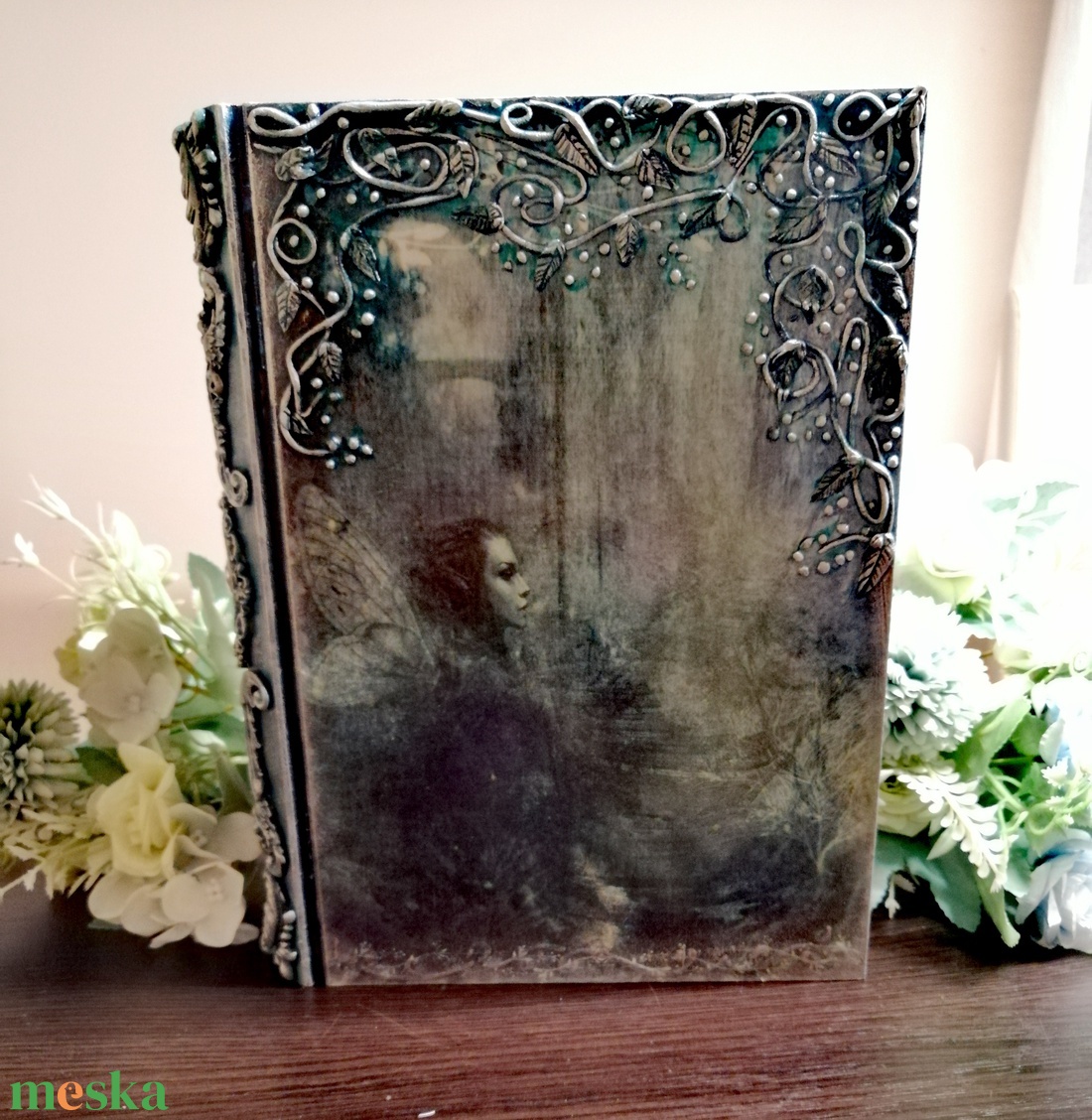 Tündés könyv alakú doboz - otthon & életmód - dekoráció - asztal és polc dekoráció - díszdoboz - Meska.hu