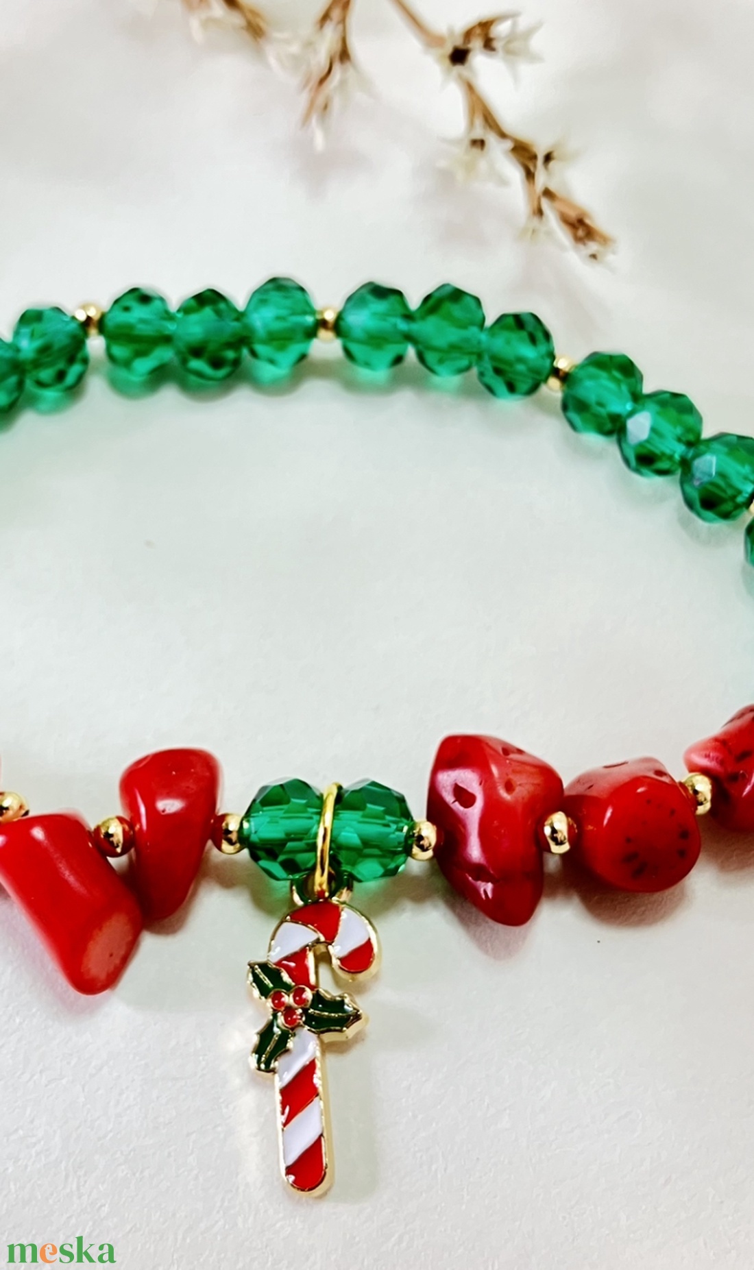 Karácsonyi ásvány karkötő charm-mal  - ékszer - karkötő - charm karkötő - Meska.hu