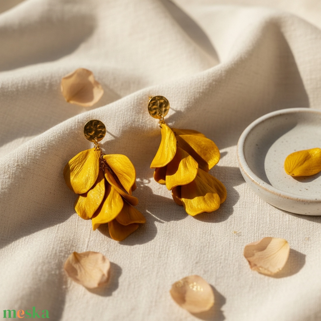 Velvet Symphony fülbevaló Piros - esküvő - ékszer - fülbevaló - Meska.hu