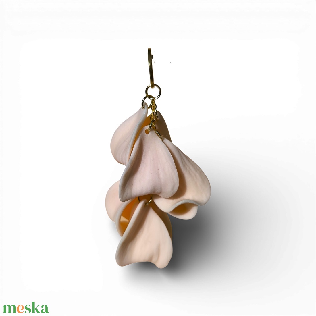 Velvet Symphony fülbevaló Bőrszín - ékszer - fülbevaló - lógó fülbevaló - Meska.hu