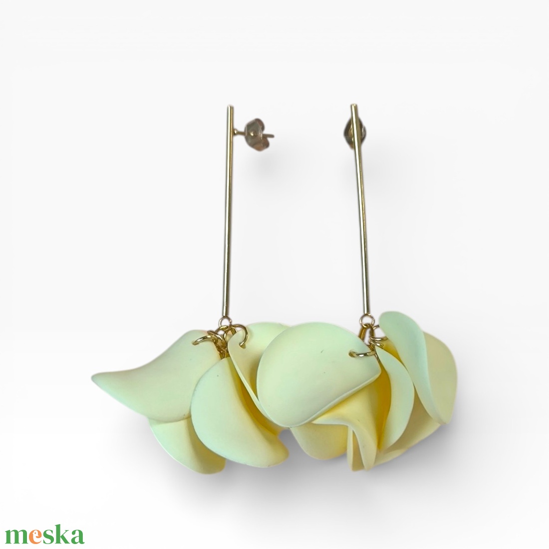 Veilora fülbevaló Pasztell Vanília - ékszer - fülbevaló - lógó fülbevaló - Meska.hu