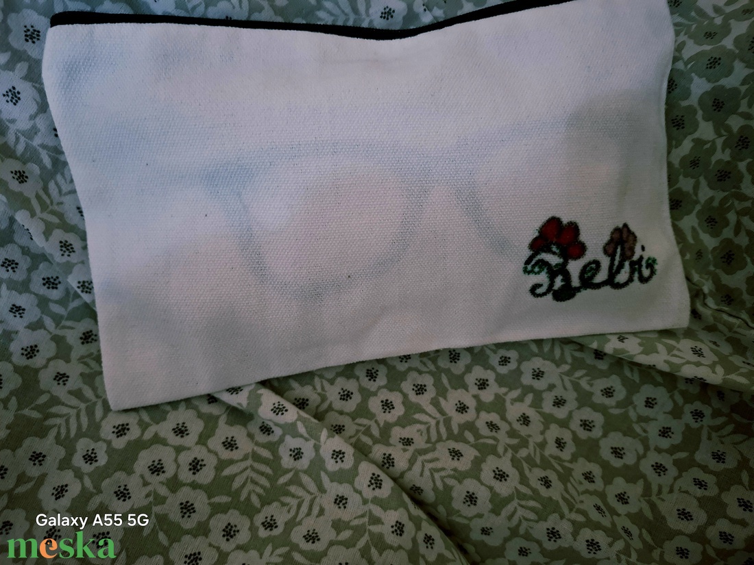 Virágálom  kézzel díszített neszesszer - táska & tok - neszesszer - Meska.hu