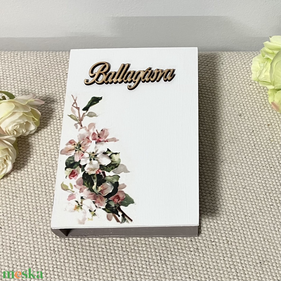 Pénzátadó doboz ballagásra virágos - otthon & életmód - dekoráció - dísztárgy - Meska.hu Pénzátadó doboz ballagásra virágos - otthon & életmód - dekoráció - dísztárgy - Meska.hu