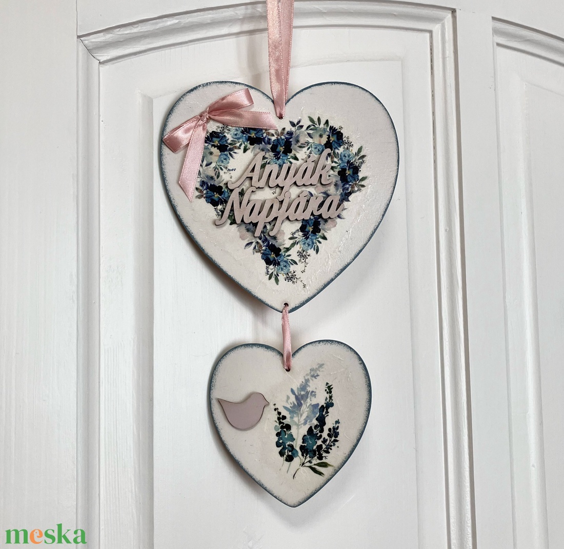 Dekupázsolt fa virágos falidísz / ajtódísz Anyák Napjára felirattal - otthon & életmód - dekoráció - kép & falikép - táblakép - Meska.hu