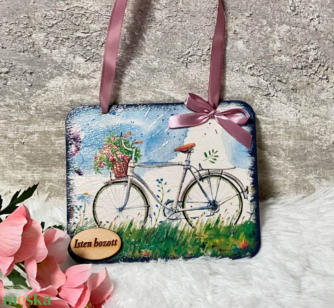 Tavaszi ajtókopogtató virágos, biciklis mintával - húsvéti dekoráció - otthon & életmód - dekoráció - ajtó- és ablak dekoráció - ajtódísz & kopogtató - Meska.hu