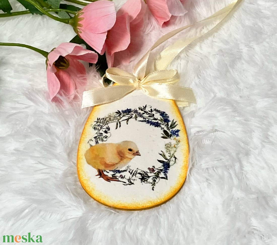 Húsvéti tojás csibés - sárga tavaszi dekoráció - ünnepi díszek, dekorációk - húsvéti díszek és dekorációk - húsvéti tojás, hímestojás - Meska.hu