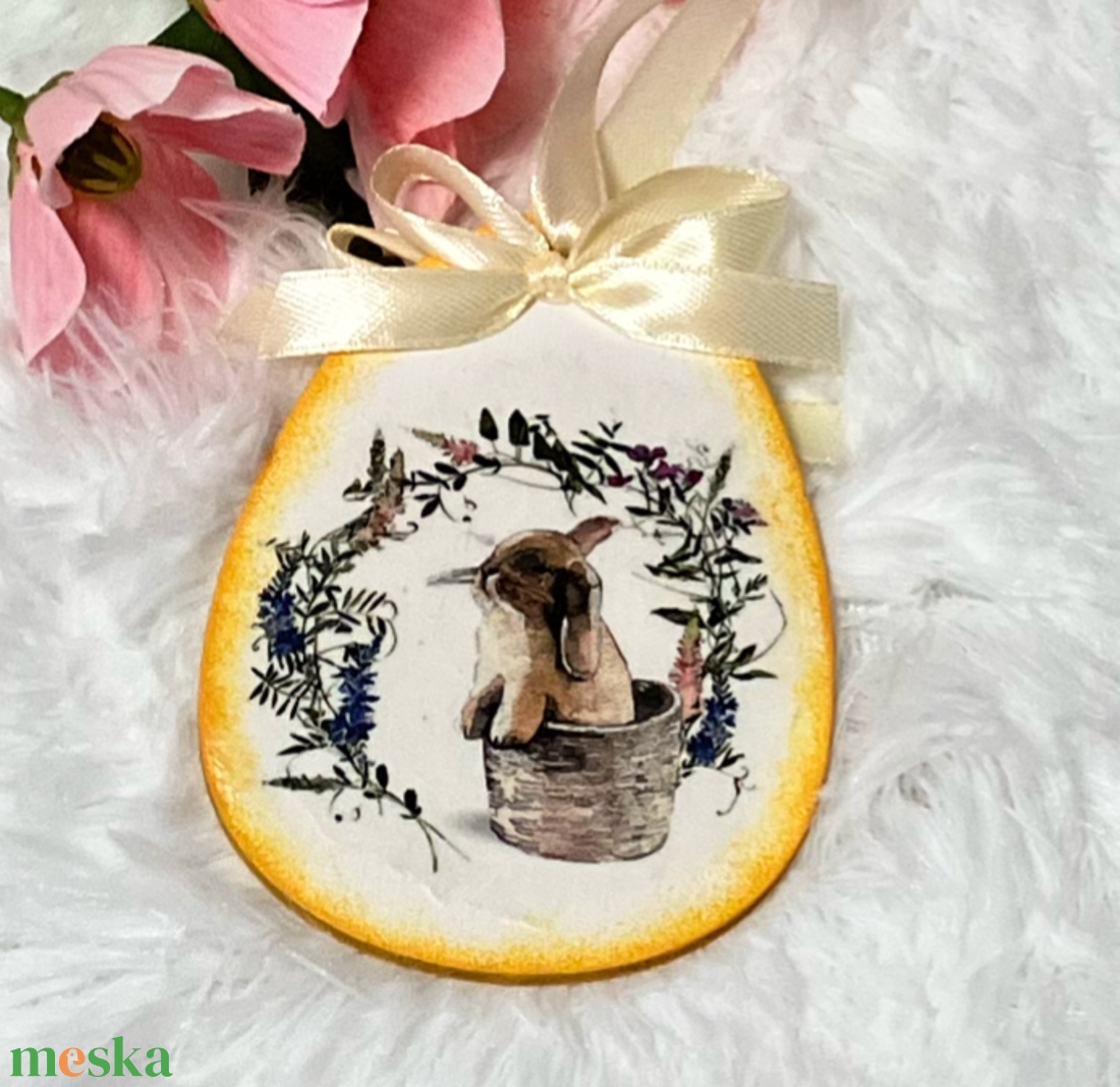 Húsvéti tojás csibés - sárga tavaszi dekoráció - ünnepi díszek, dekorációk - húsvéti díszek és dekorációk - húsvéti tojás, hímestojás - Meska.hu