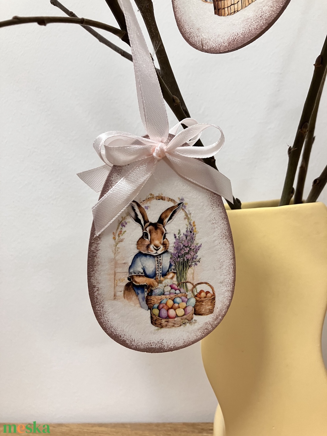 Húsvéti tojás nyuszis - rózsaszín tavaszi dekoráció - ünnepi díszek, dekorációk - húsvéti díszek és dekorációk - húsvéti tojás, hímestojás - Meska.hu