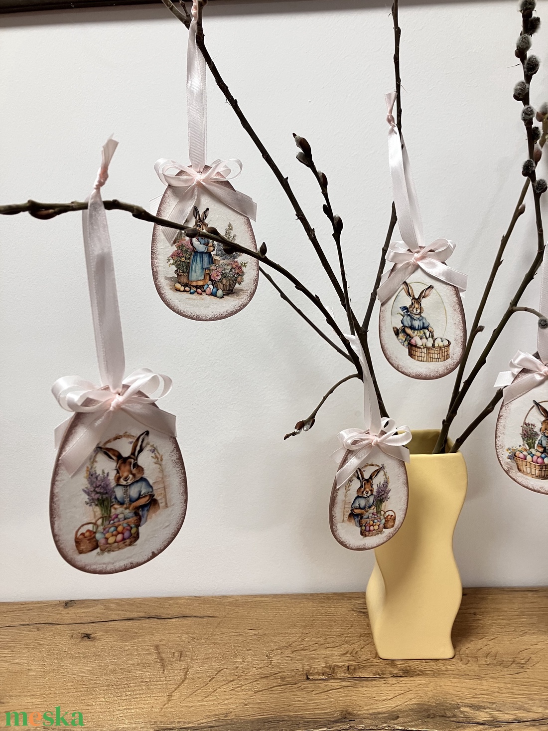Húsvéti tojás nyuszis - rózsaszín tavaszi dekoráció - ünnepi díszek, dekorációk - húsvéti díszek és dekorációk - húsvéti tojás, hímestojás - Meska.hu