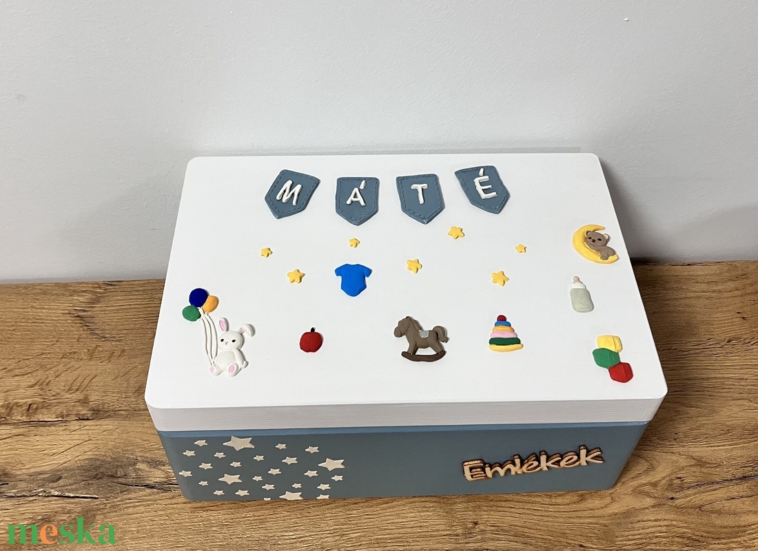 Névre szóló kék emlékdoboz - babaszületési, keresztelői ajándék kisfiúnak - baba - mama - babaemlékek - baba emlékőrző - Meska.hu