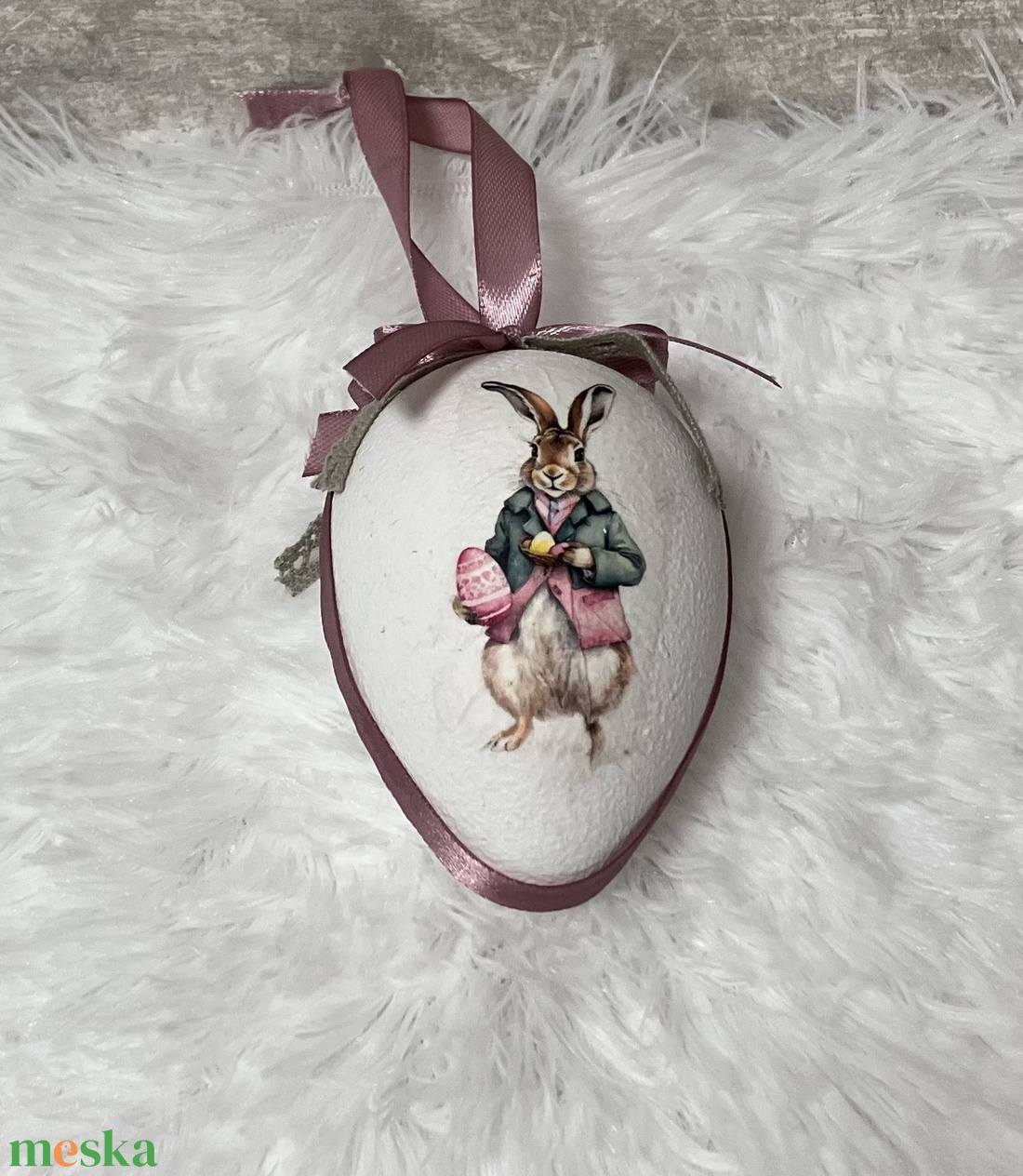 Húsvéti tojás nyuszis - rózsaszín szalaggal - ünnepi díszek, dekorációk - húsvéti díszek és dekorációk - húsvéti tojás, hímestojás - Meska.hu