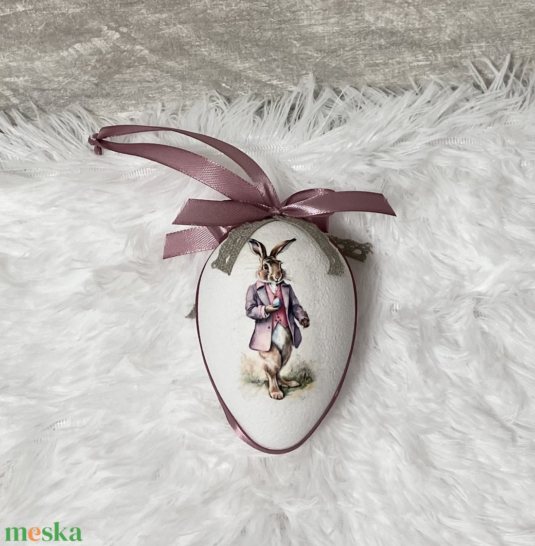 Húsvéti tojás nyuszis - rózsaszín szalaggal - ünnepi díszek, dekorációk - húsvéti díszek és dekorációk - húsvéti tojás, hímestojás - Meska.hu