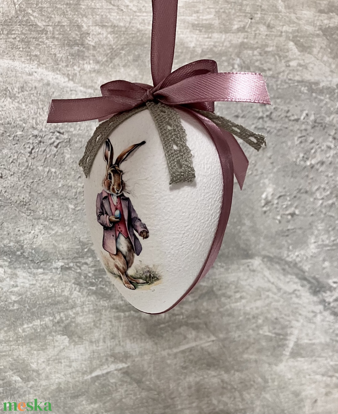 Húsvéti tojás nyuszis - rózsaszín szalaggal - ünnepi díszek, dekorációk - húsvéti díszek és dekorációk - húsvéti tojás, hímestojás - Meska.hu