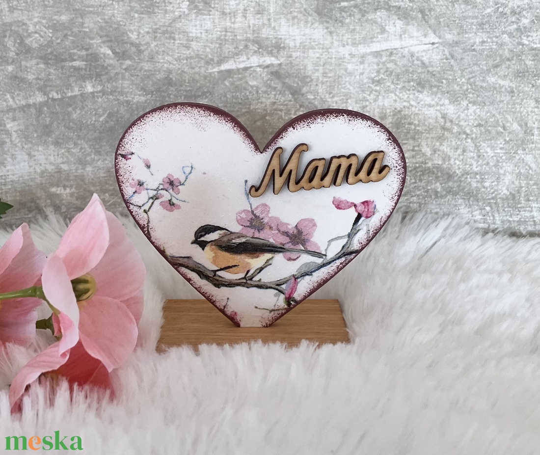 Madaras szív anyák napjára Mama felirattal - otthon & életmód - dekoráció - dísztárgy - Meska.hu