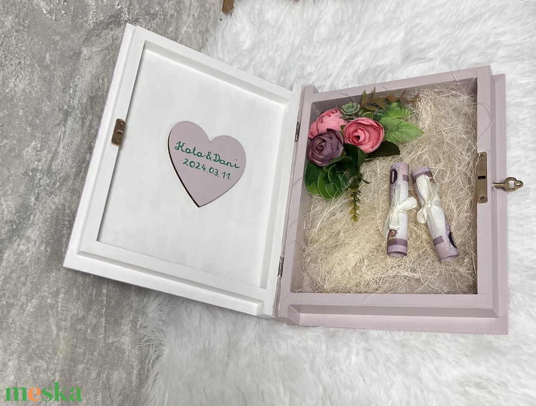 Rózsaszín könyvformájú pénzátadó doboz esküvőre - ajándékátadó  - esküvő - emlék & ajándék - nászajándék - esküvői pénzátadó doboz - Meska.hu