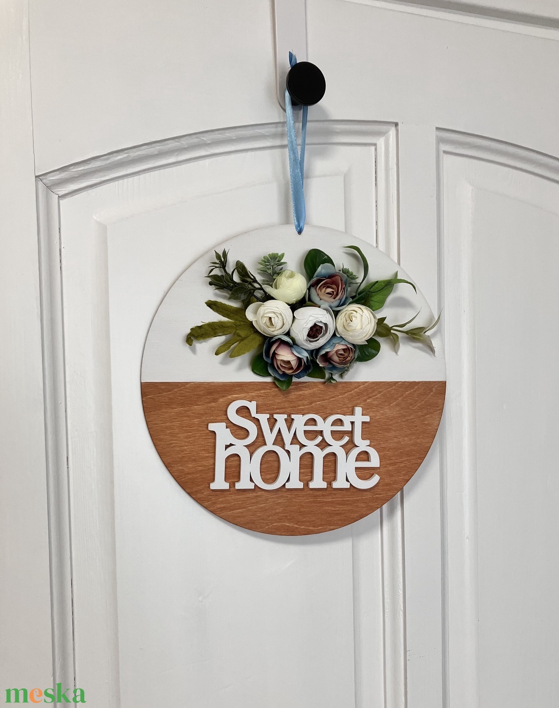 Virágos ajtókopogtató - ajtódísz Sweet home felirattal - otthon & életmód - dekoráció - ajtó- és ablak dekoráció - ajtódísz & kopogtató - Meska.hu