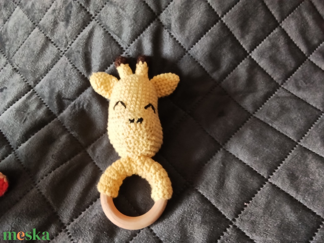 Kézzel horgolt amigurumi zsiráfos babajáték - játék & sport - plüssállat & játékfigura - zsiráf - Meska.hu