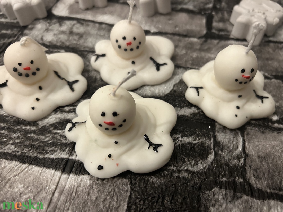 Olvadt hóember gyertya - karácsony - karácsonyi lakásdekoráció - karácsonyi illatgyertya, mécses - Meska.hu