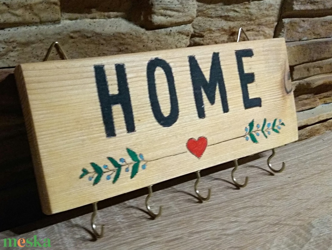 Home fali kulcstartó natúr fenyőn - otthon & életmód - dekoráció - fali és függő dekoráció - fali kulcstartó - Meska.hu