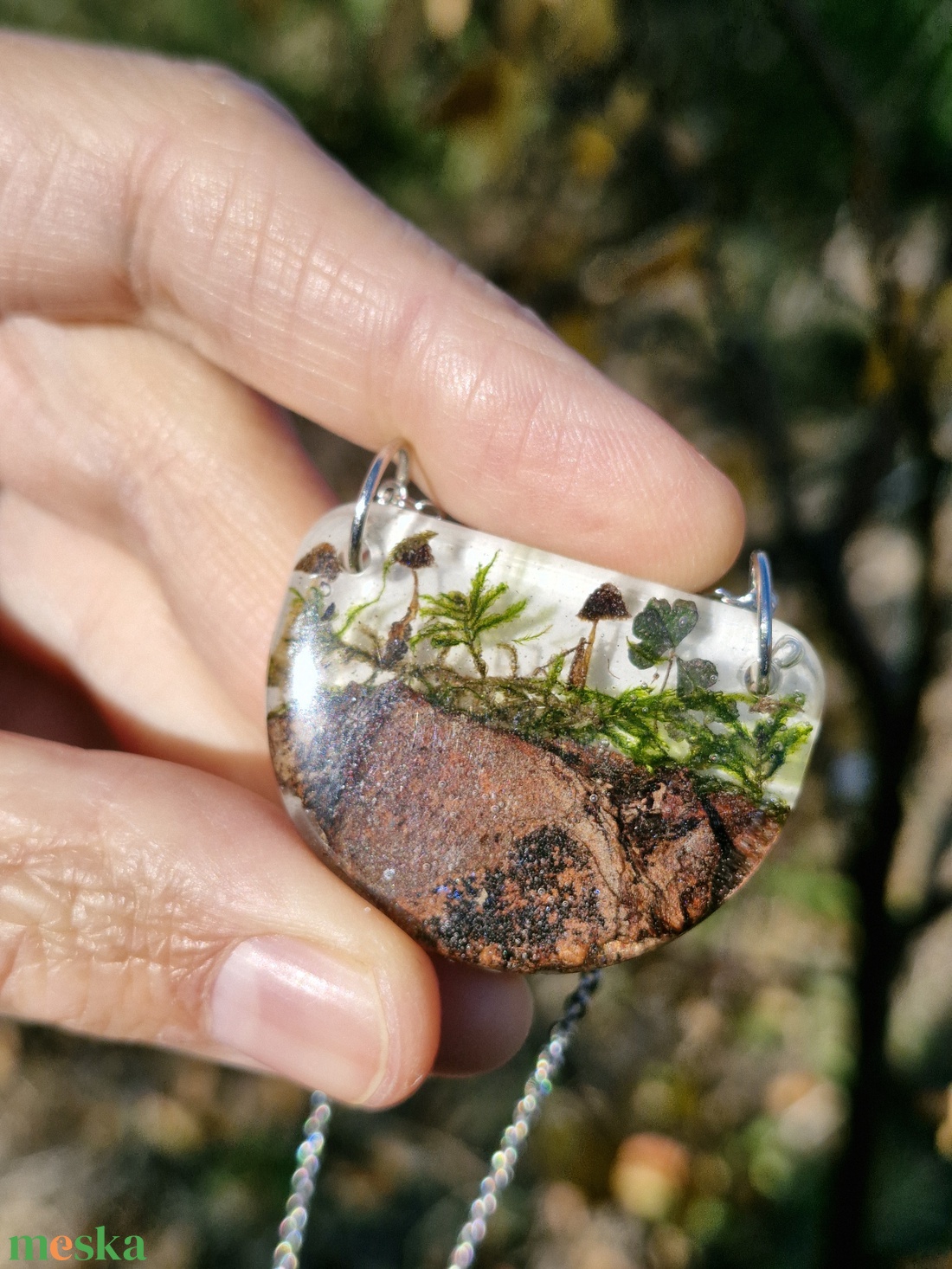 Medálos nyaklánc -  Műgyanta medál nemesacél láncon - az erdő ihletéséből  - ékszer - nyaklánc - medálos nyaklánc - Meska.hu