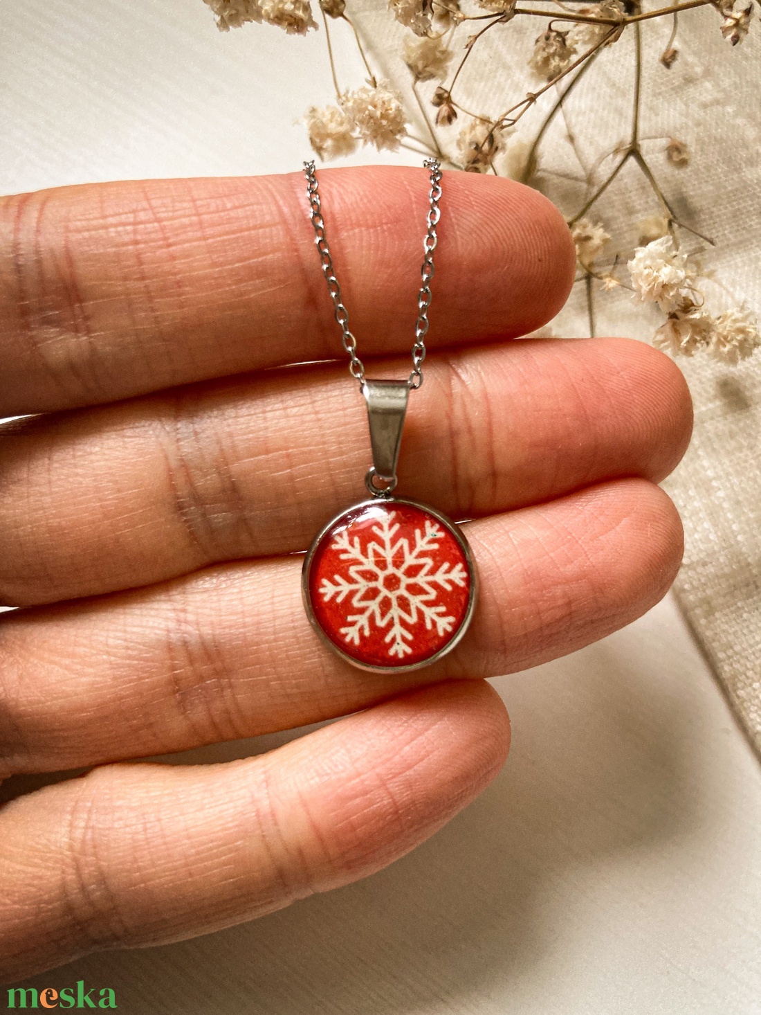 Medálos nyaklánc - Hópehely mintás műgyanta medál - ékszer - nyaklánc - medálos nyaklánc - Meska.hu