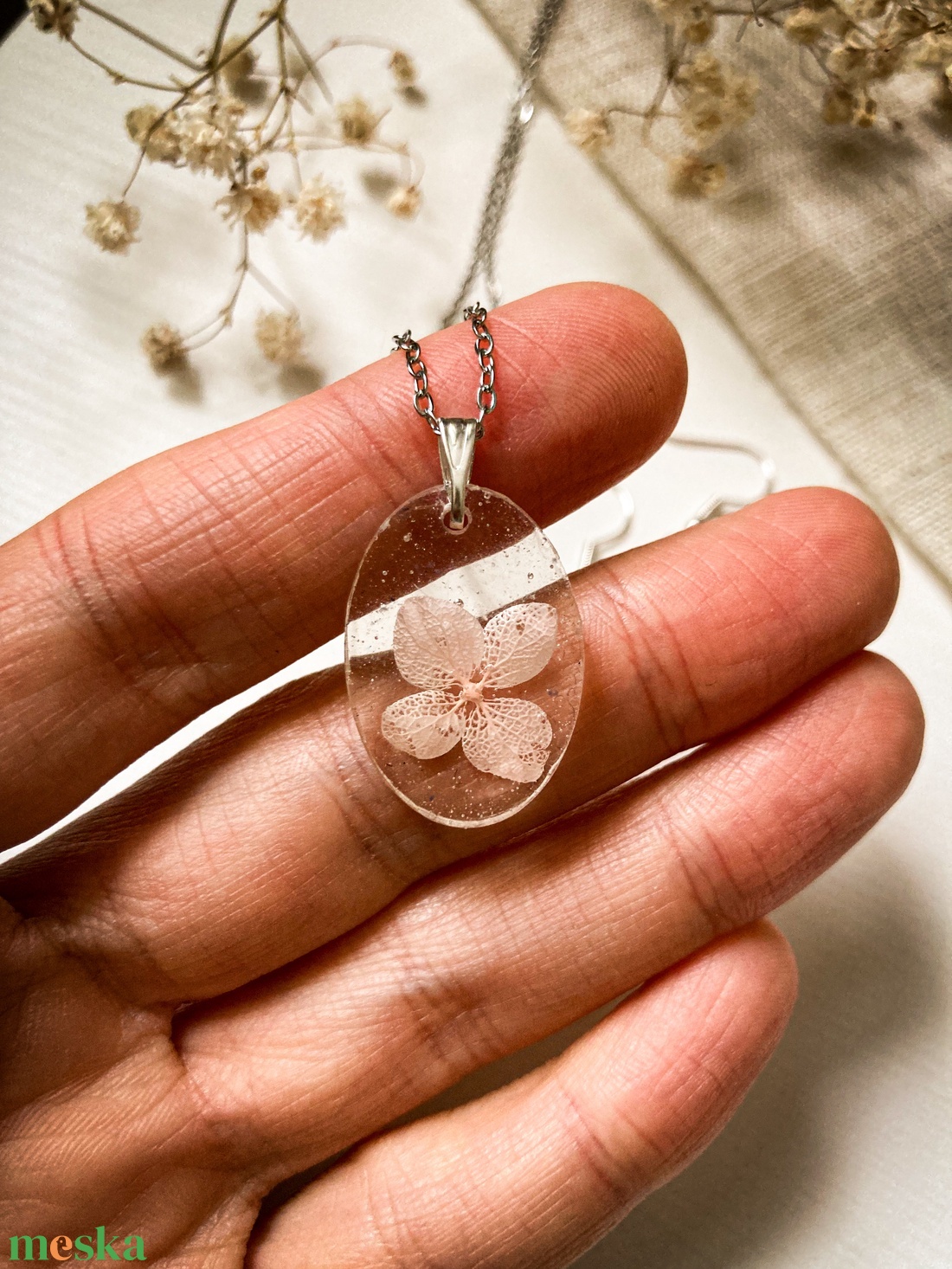 Medálos nyaklánc fülbevalóval - Hortenziás ékszerszett - ékszer - ékszerszett - Meska.hu