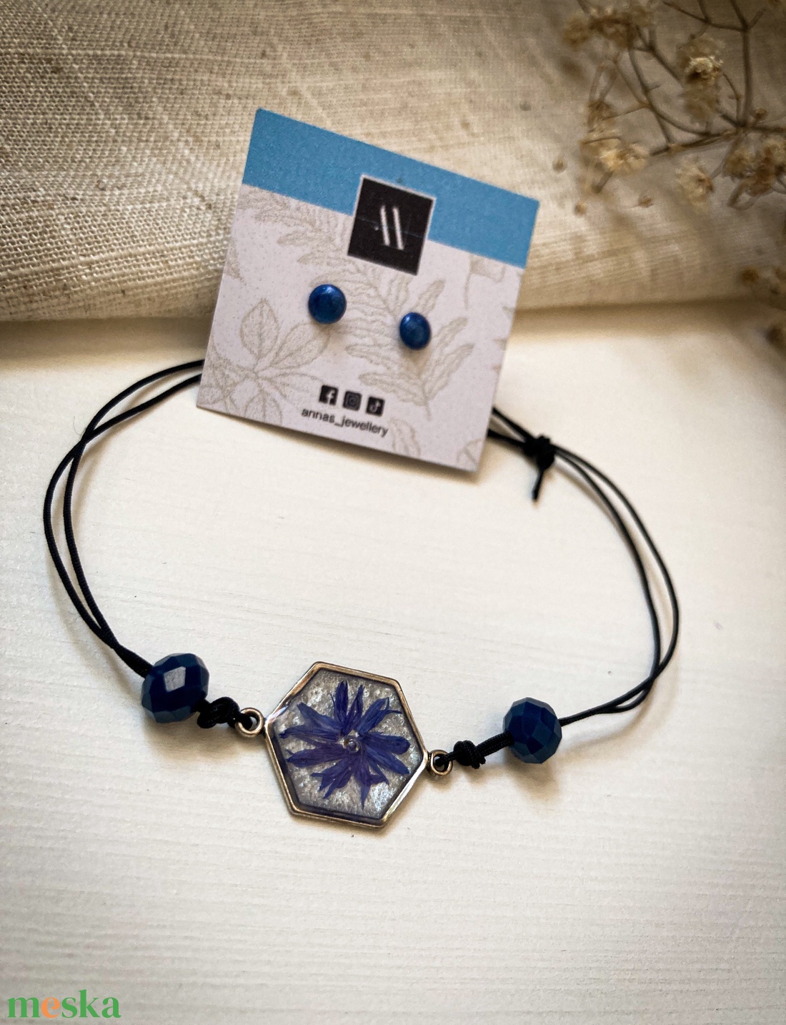 Zsinórkarkötő, fülbevaló, könyvjelző - Búzavirágos szett - ékszer - ékszerszett - Meska.hu