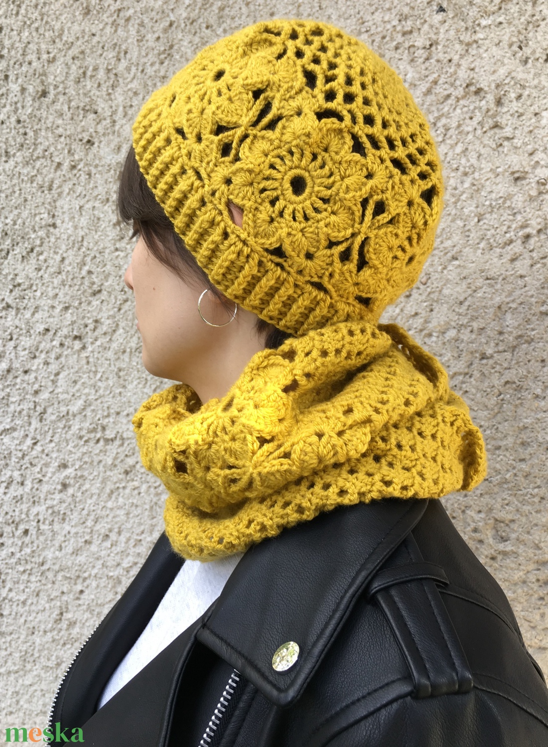 Mustársárga horgolt sapka és sál szett patchwork elemekből - ruha & divat - sál, sapka, kendő - sapka & sál szett - Meska.hu