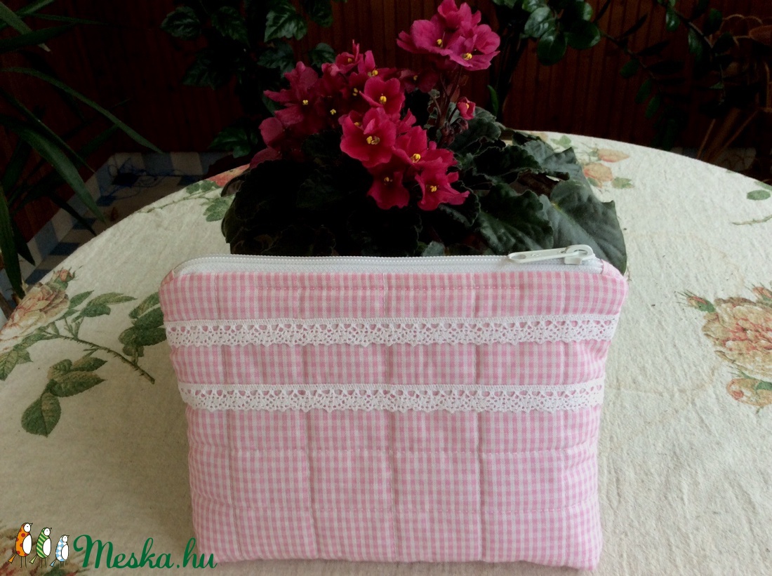 Rózsaszín kockás neszesszer -  - Meska.hu