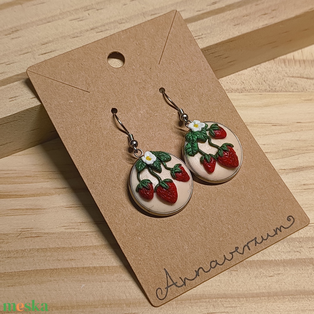 Epres süthetőgyurma fülbevaló - ékszer - fülbevaló - lógó fülbevaló - Meska.hu