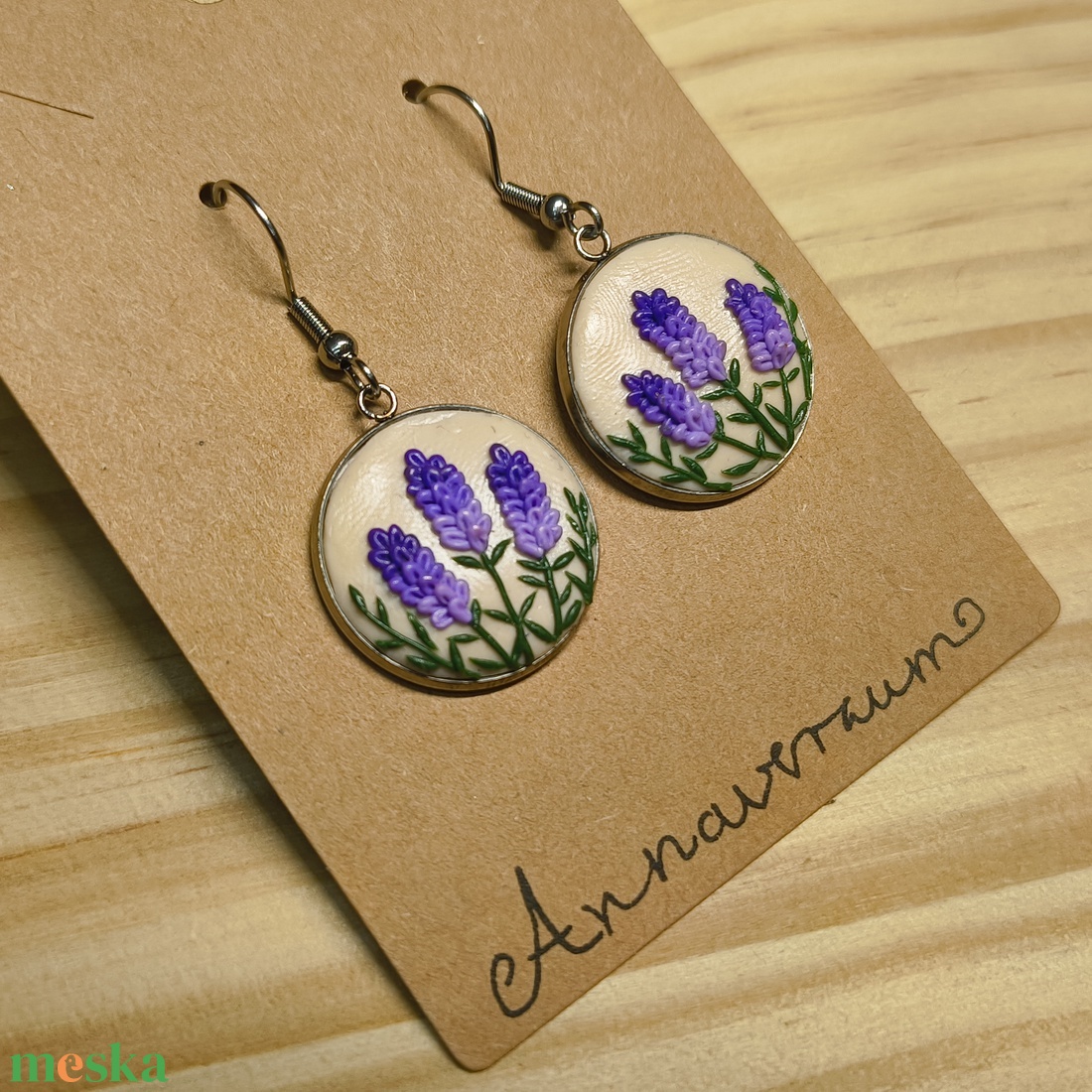 Levendulás süthetőgyurma fülbevaló - ékszer - fülbevaló - lógó fülbevaló - Meska.hu