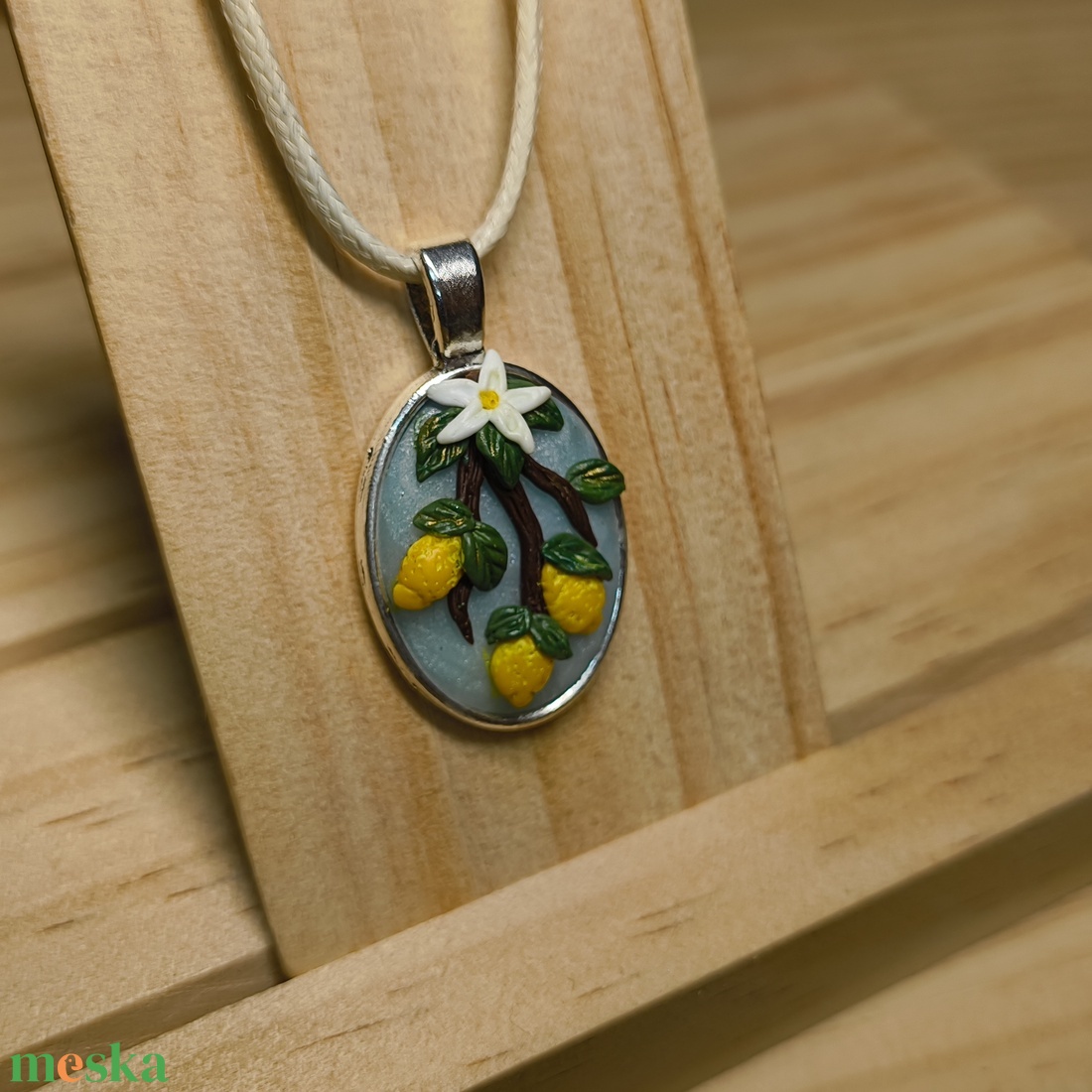 Citromos süthetőgyurma medál, nyaklánc - ékszer - nyaklánc - medálos nyaklánc - Meska.hu