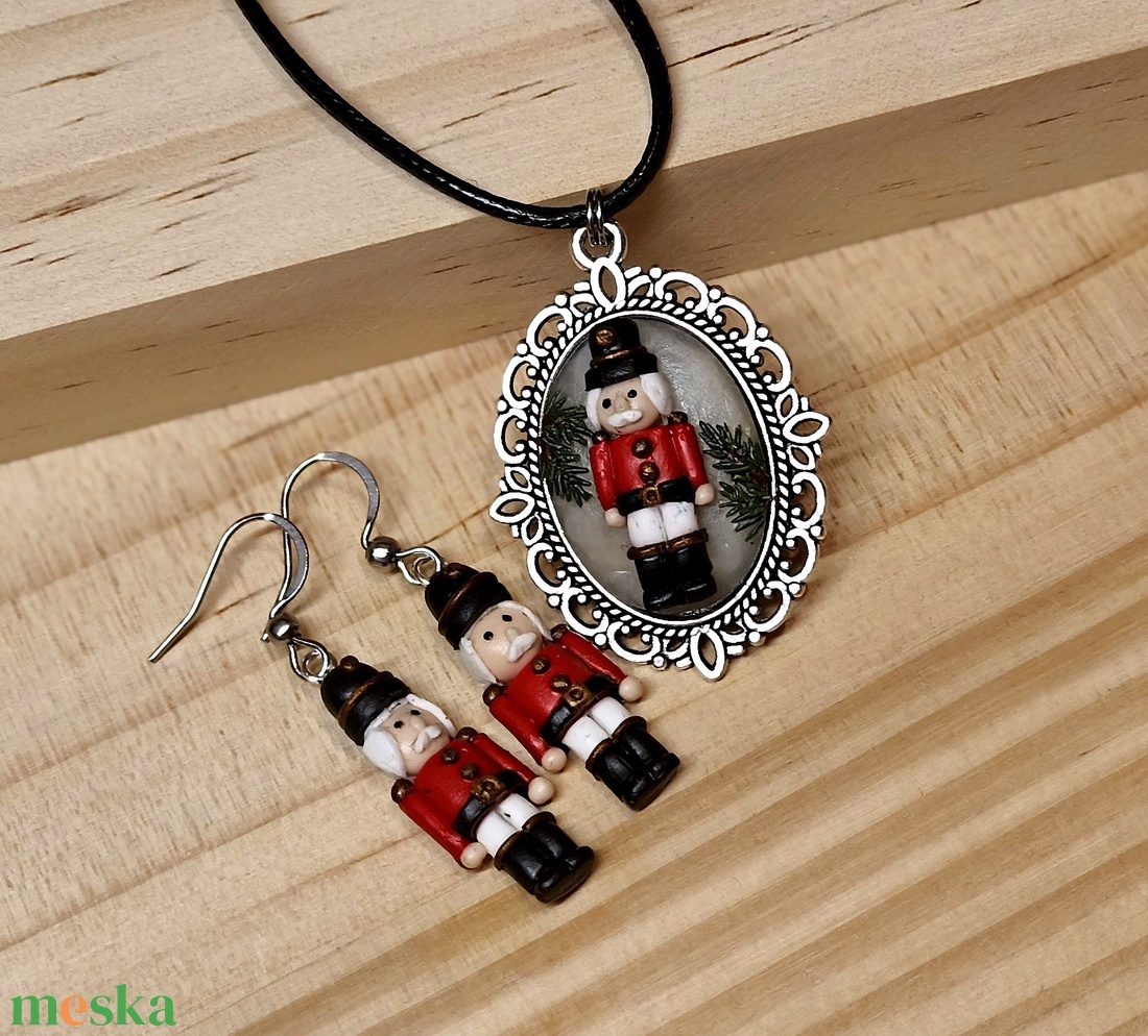 Diótörő ékszerszett, ünnepi, karácsonyi ékszerszett - ékszer - ékszerszett - Meska.hu