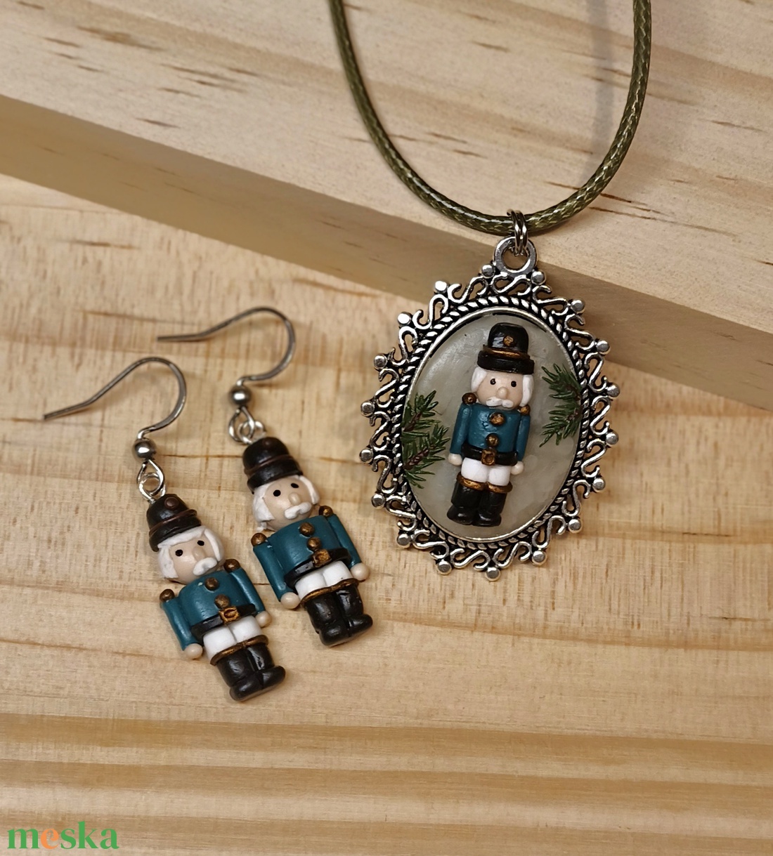 Diótörő ékszerszett, ünnepi, karácsonyi ékszerszett - ékszer - ékszerszett - Meska.hu