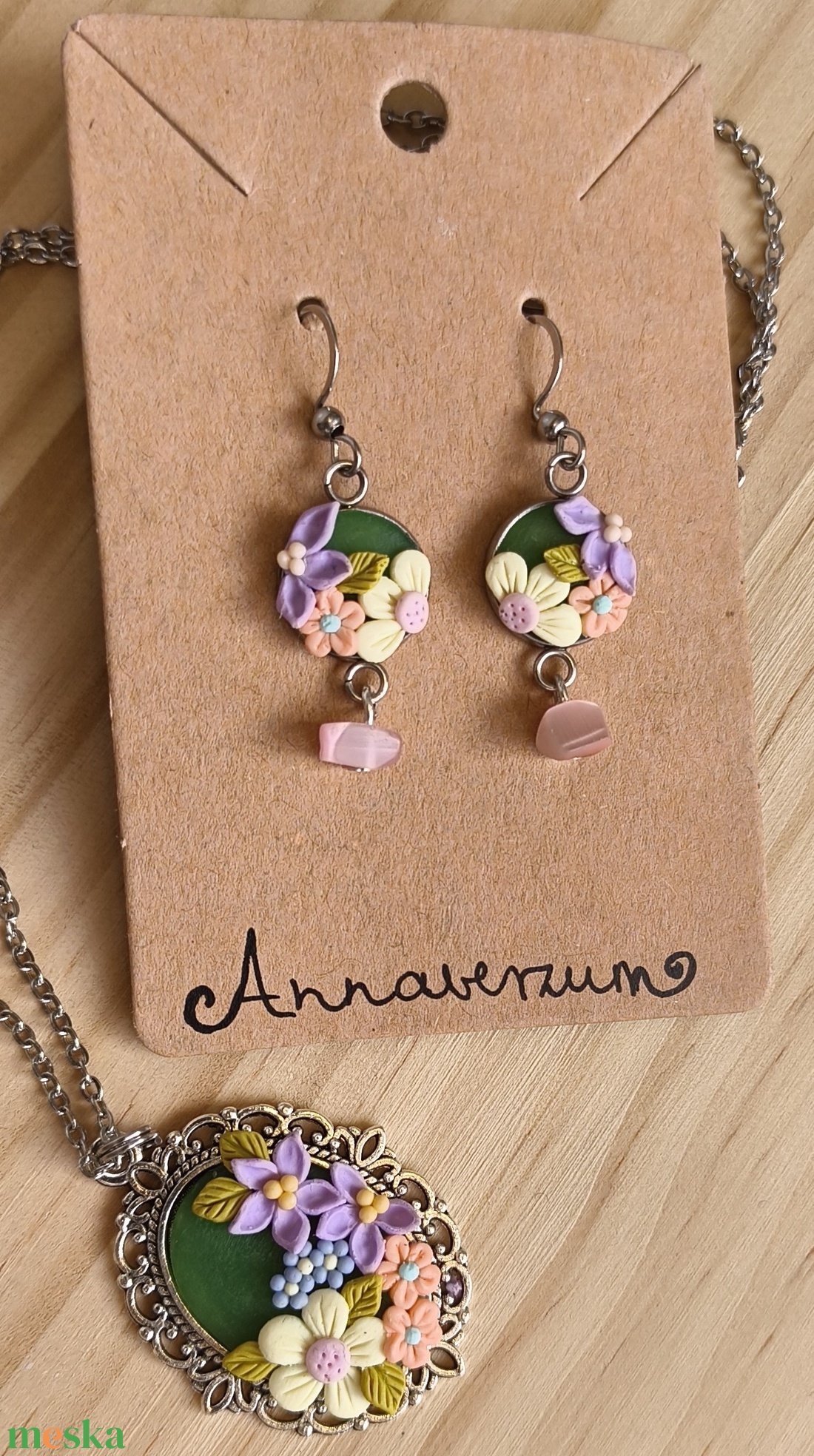 Tavaszi virágos nyaklánc/medál és fülbevaló szettben - ékszer - ékszerszett - Meska.hu