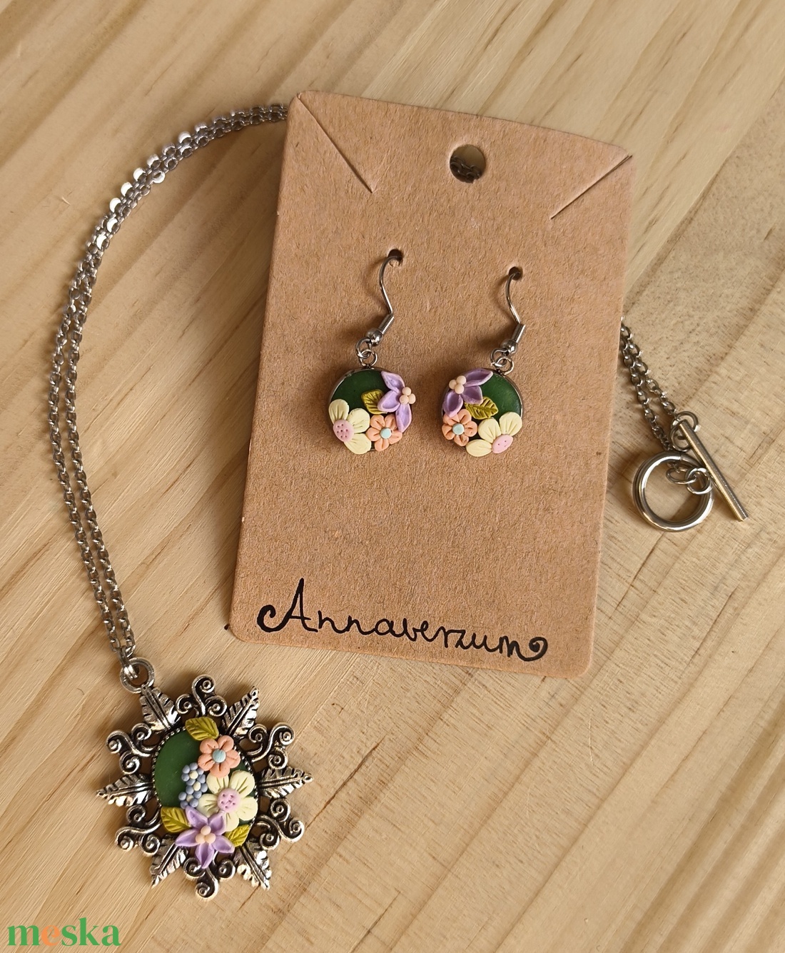 Tavaszi virágos nyaklánc/medál és fülbevaló szettben - ékszer - ékszerszett - Meska.hu